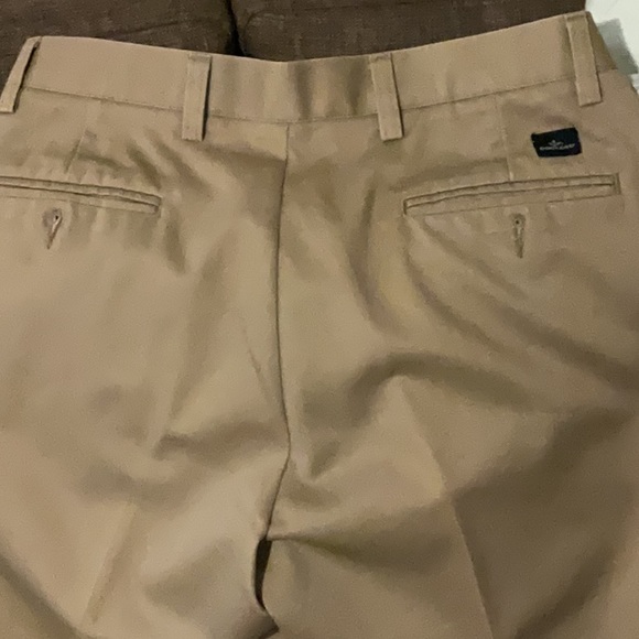 Men’s Dockers flat front khakis used - Picture 3 of 7